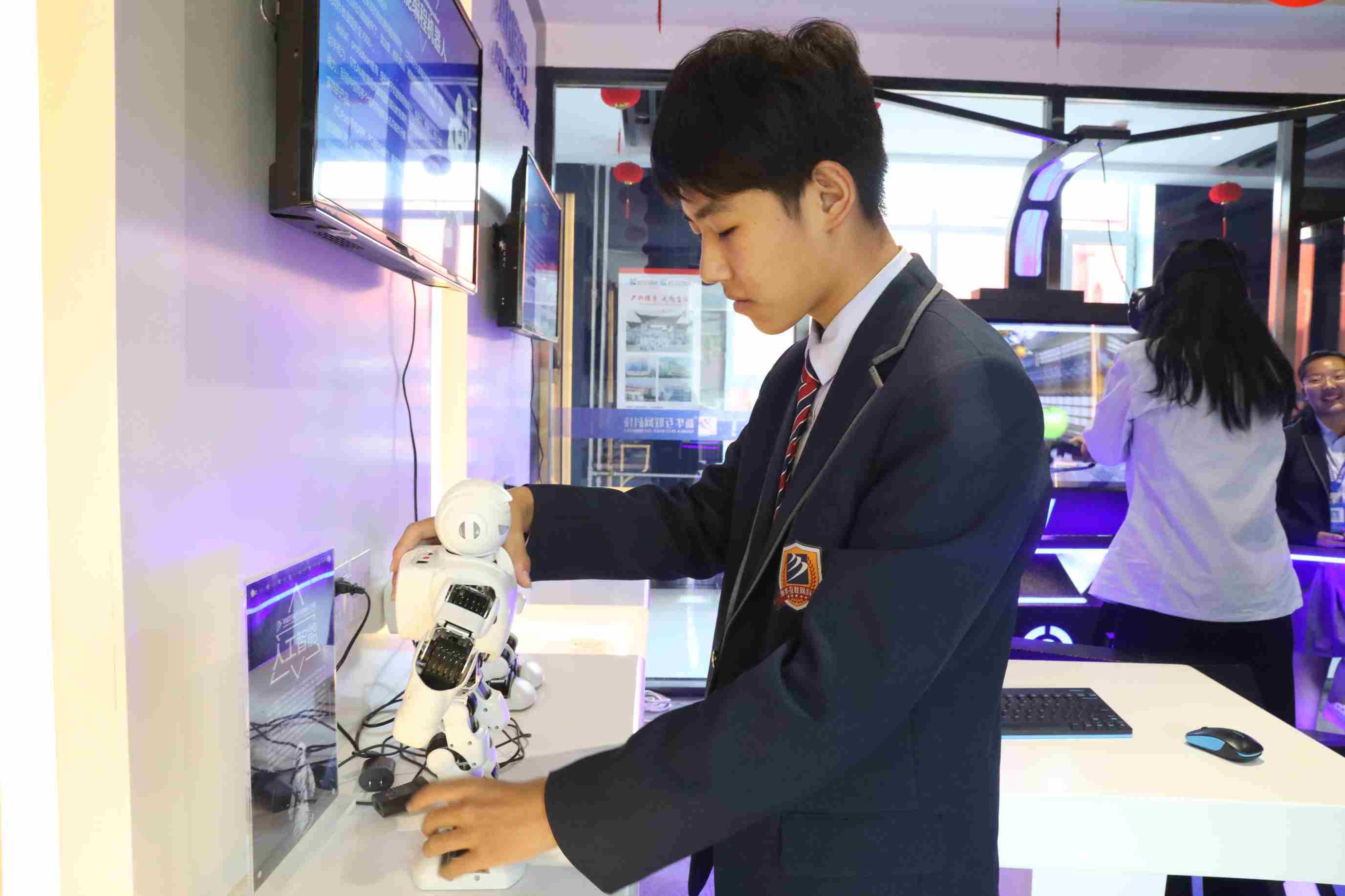 2021�껥(li��n)�W(w��ng)�ИI(y��)߀�ǟ��T(m��n)�ИI(y��)�����͘I(y��)ǰ�������