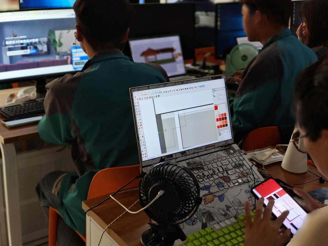 ���W(xu��)����ֻ�����ո��@һ�l·���xУ�՘��ϴ�W(xu��)��