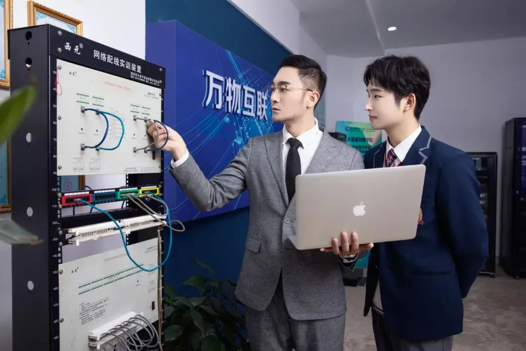 ���ͺ������A��X�W(xu��)У��Ӌ(j��)��C(j��)�W(w��ng)�j(lu��)���g(sh��)��(zhu��n)�I(y��)�������i��(sh��)�֕r(sh��)���ĺ��ļ����ܴa