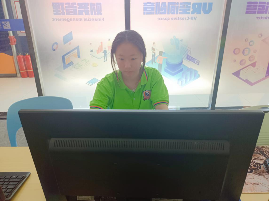 �������� | ���������������]�����A��һ���W(xu��)��(x��)һ���M(j��n)��