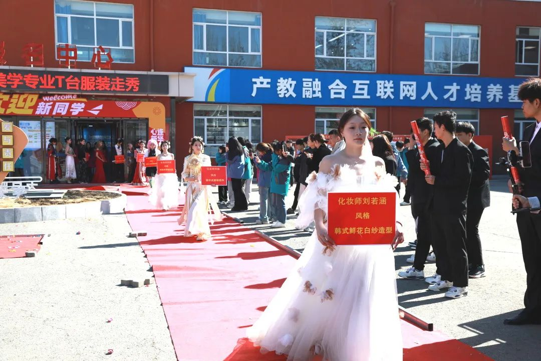 �������A���y���I(y��)T�_(t��i)�r(sh��)�b�㣺���y���c(di��n)�ഺ�����㡹���L(f��ng)��