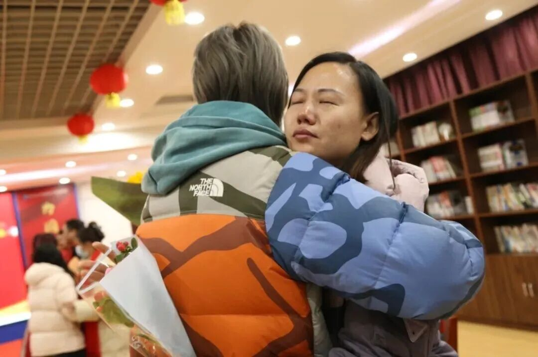 ��Уͬ���������³̡����������A�����W(xu��)У���L�b�C���A�M�e��