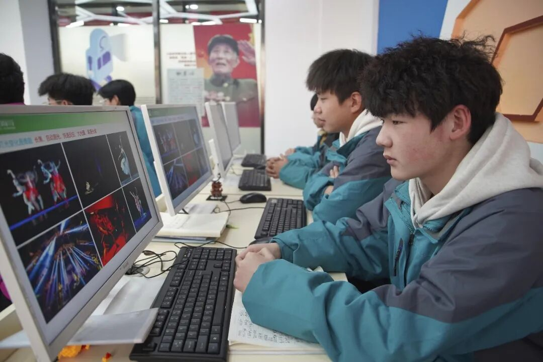 �������A��(li��n)�W(w��ng)�W(xu��)У2026�괺���A(y��)�ư���ʽ����(d��ng)����W(xu��)���_(k��i)�ټ��ܳɲ���·��